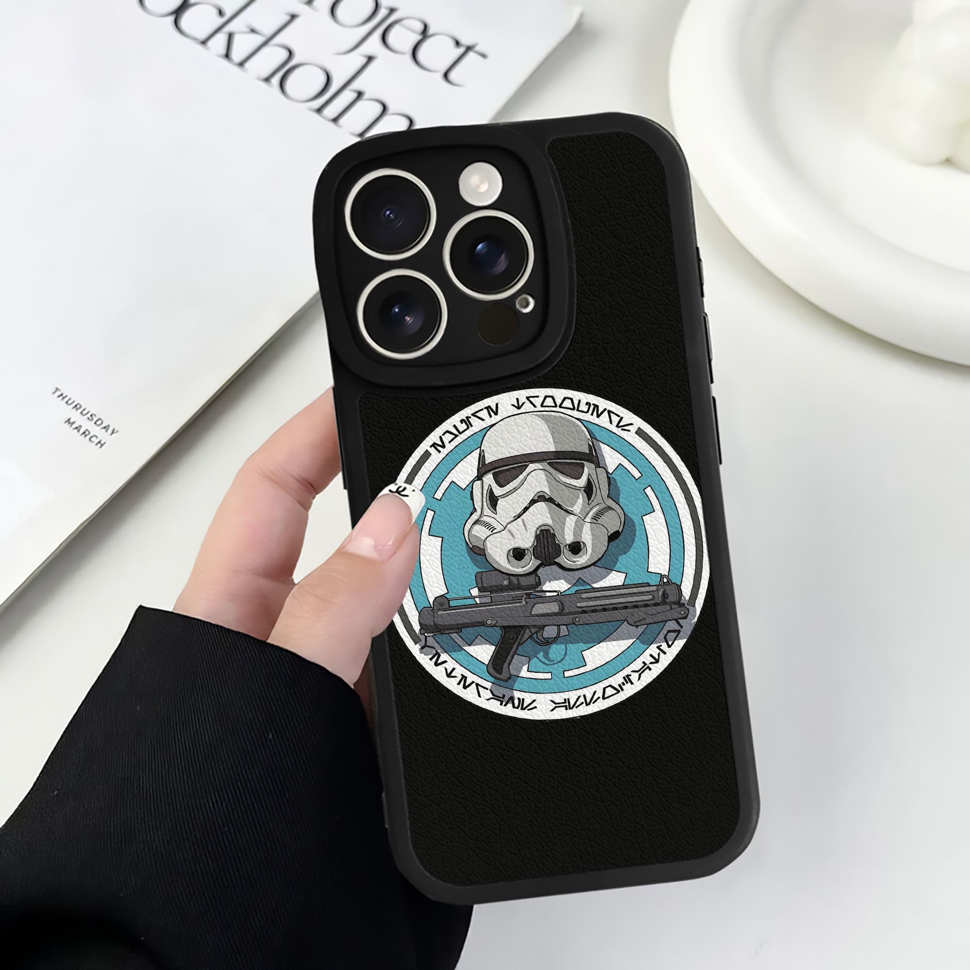 （画像用） スター・ウォーズ Star Wars 【iPhone 16シリーズ対応】シリコンスマホケース（レザー調） 材質：シリコン